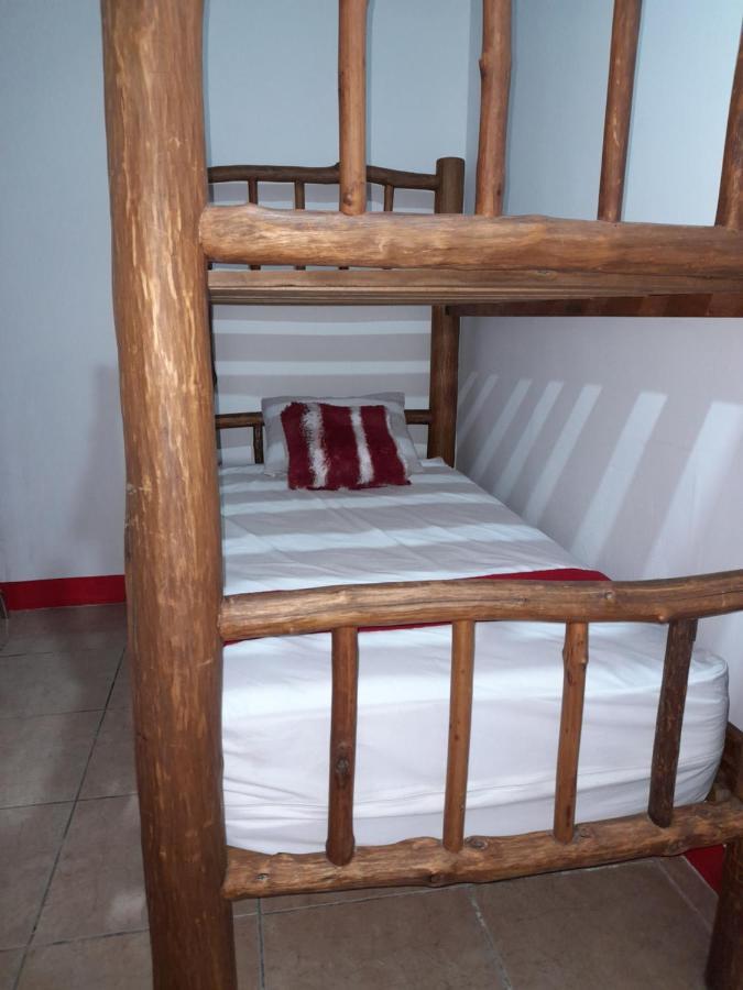 Hostal Blood Moon Rio Dulce Town Εξωτερικό φωτογραφία