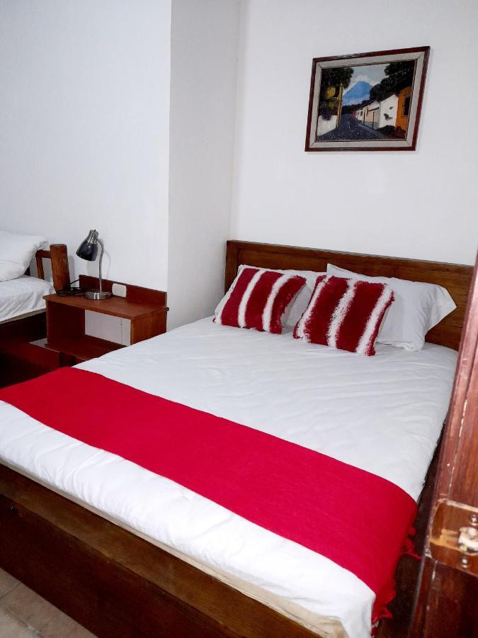 Hostal Blood Moon Rio Dulce Town Εξωτερικό φωτογραφία