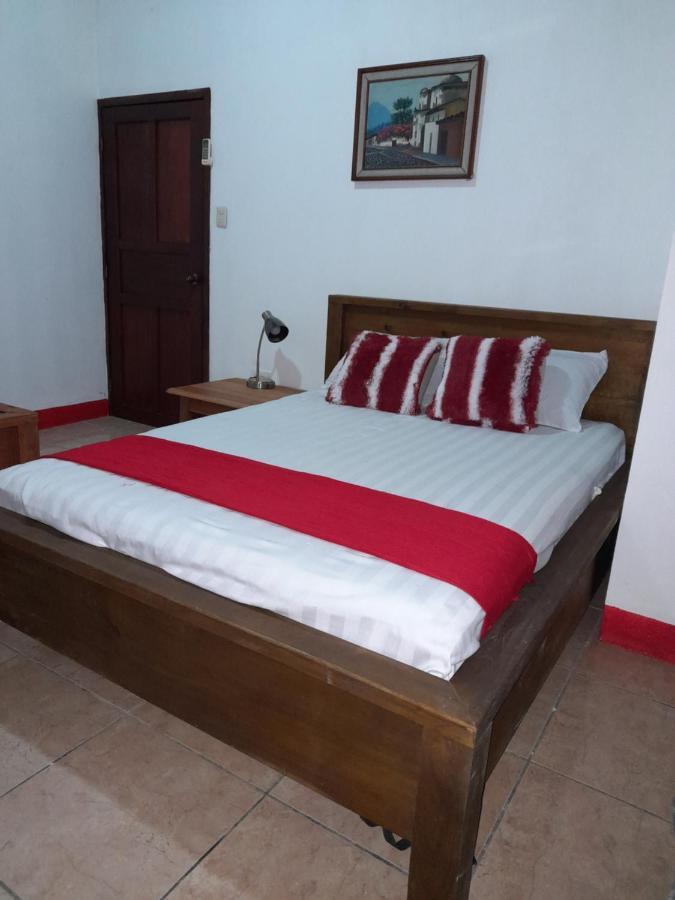 Hostal Blood Moon Rio Dulce Town Εξωτερικό φωτογραφία