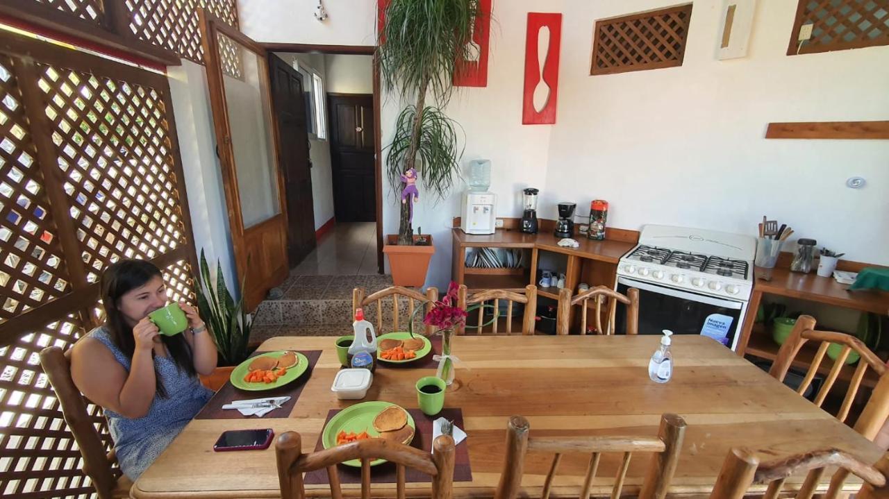 Hostal Blood Moon Rio Dulce Town Εξωτερικό φωτογραφία