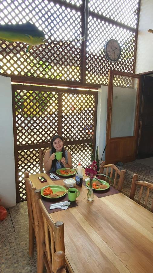 Hostal Blood Moon Rio Dulce Town Εξωτερικό φωτογραφία
